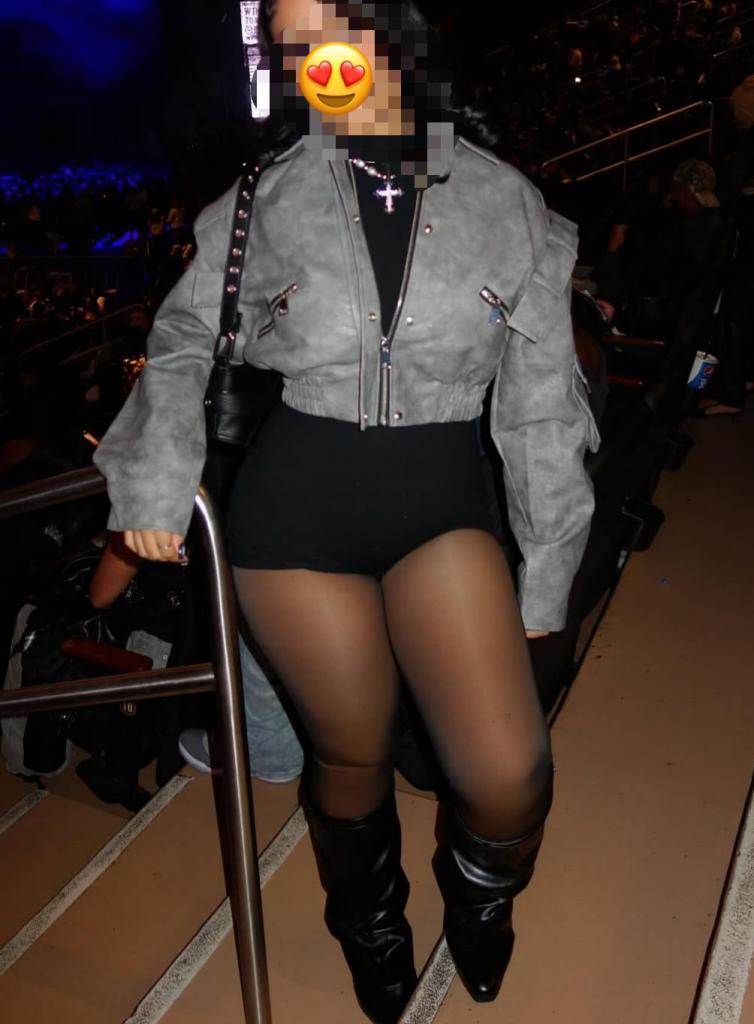 Chica busca chico en Cádiz: 