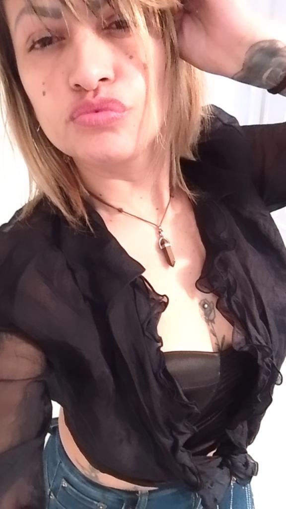 Chica busca chico en La Coruña: 