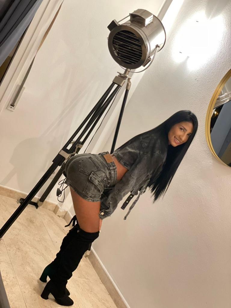 Chica busca chico en Barcelona: 