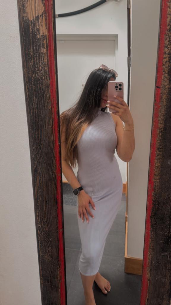 Chica busca chico en Alicante: Chica busca chico