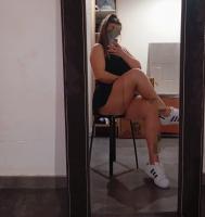 617710868: Chica busca chico en Barcelona
