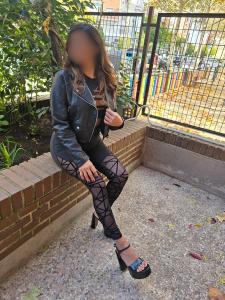 613392722: Chica busca chico en Madrid