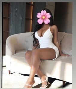 631016782: Chica busca chico en Barcelona