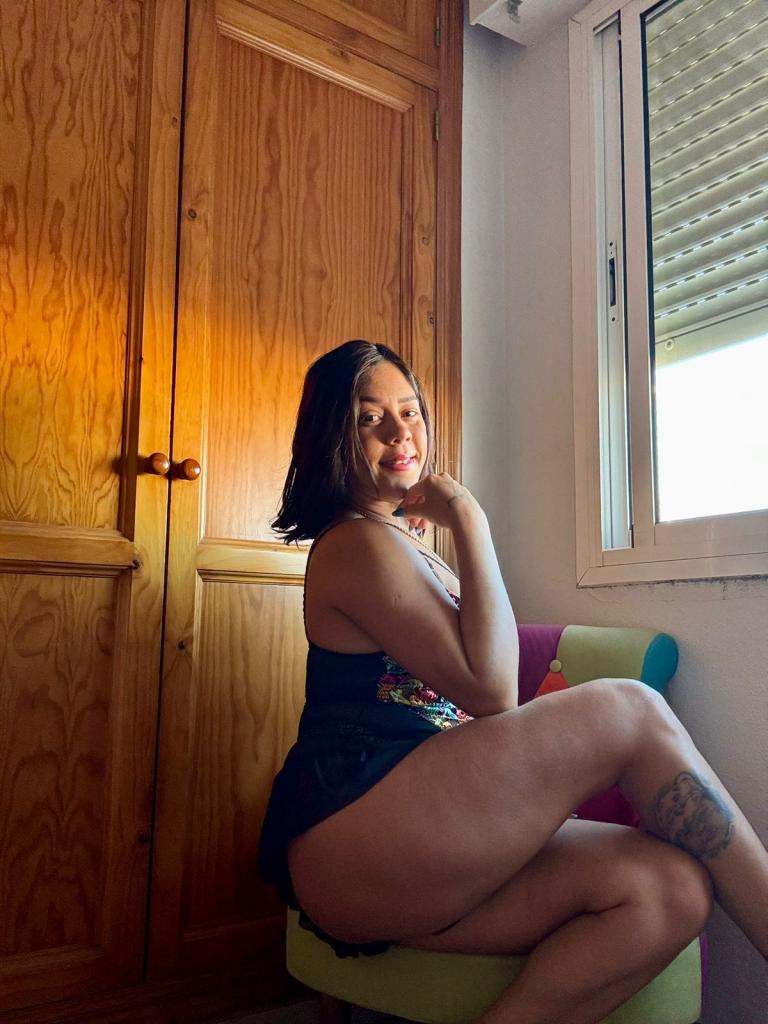 Chica busca chico en Almería: 