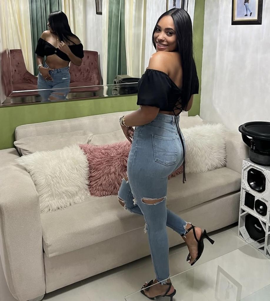 672528885: Chica busca chico en León