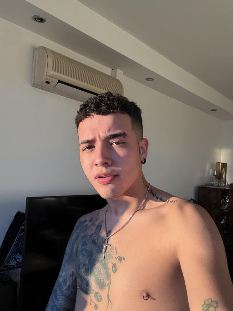 643701664: Chico busca chica en Barcelona