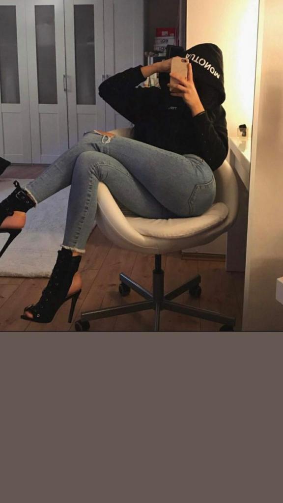 Chica busca chico en Murcia: 