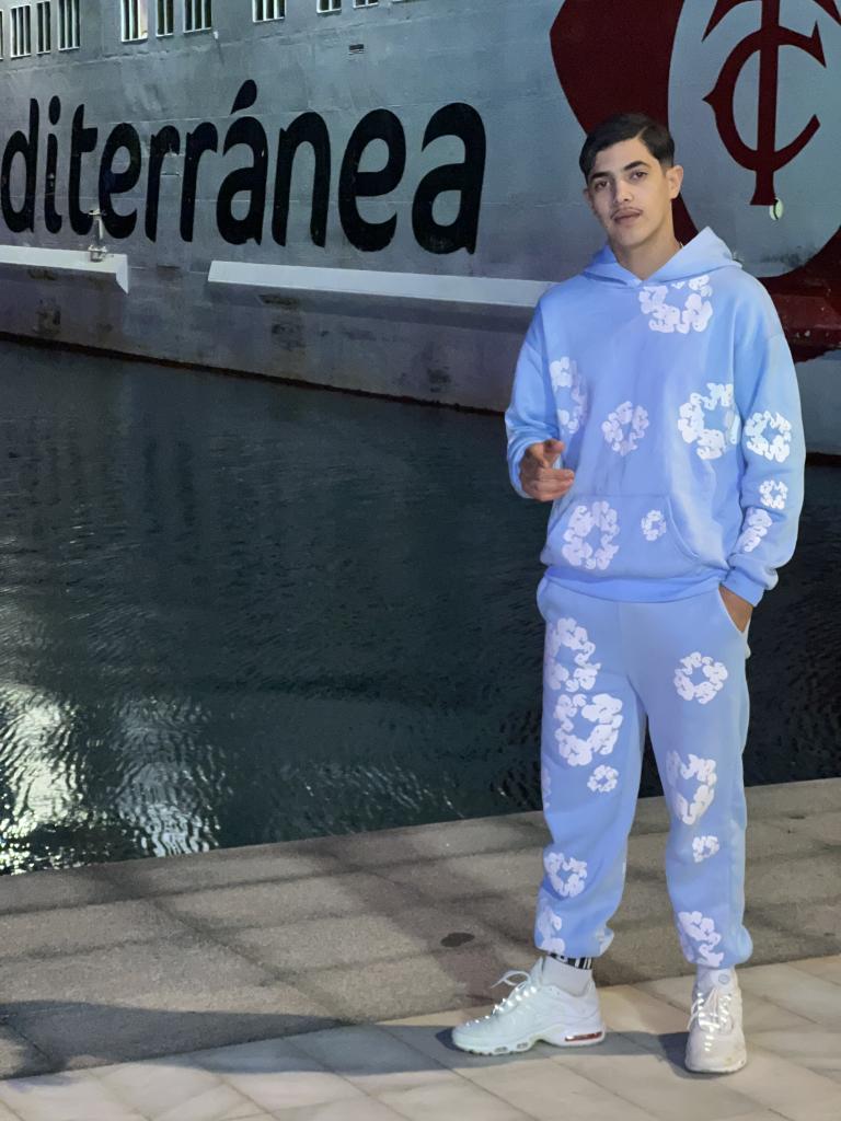 Chico busca chica en Almería: 