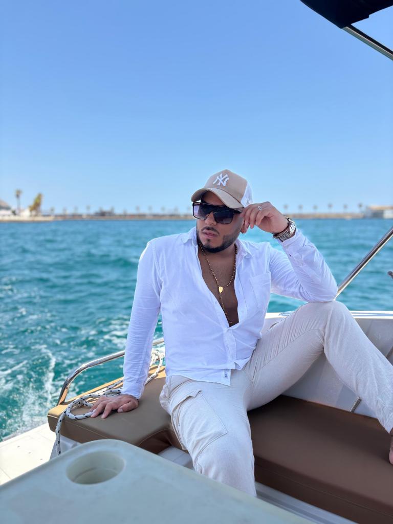 682318123: Chico busca chica en Alicante