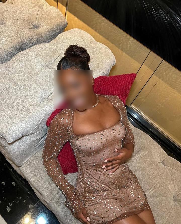 663195950: Chica busca chico en Tarragona