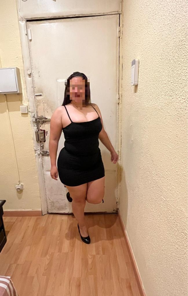 613806270: Chica busca chico en Madrid