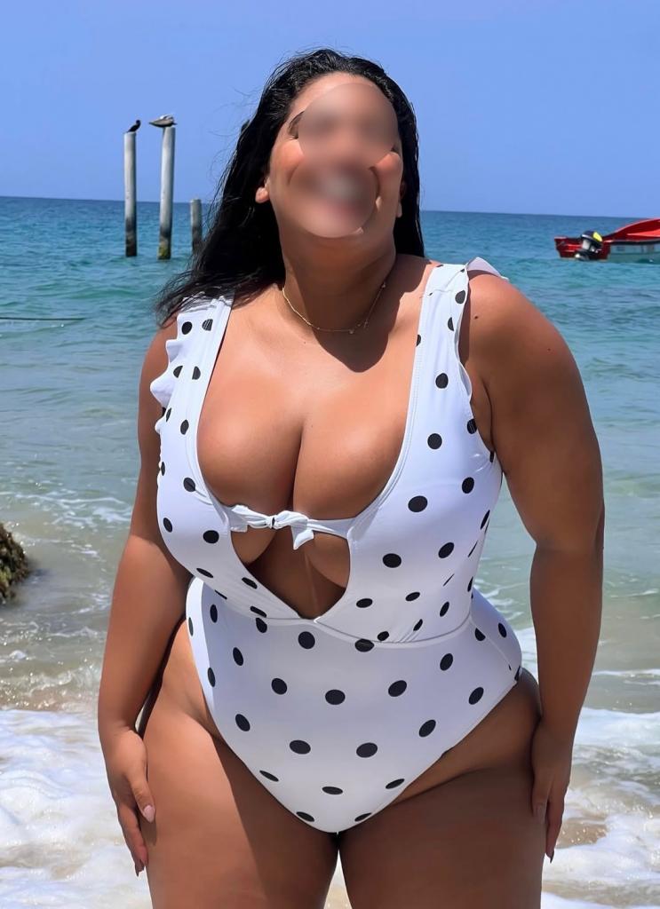 742074949: Chica busca chico en Segovia