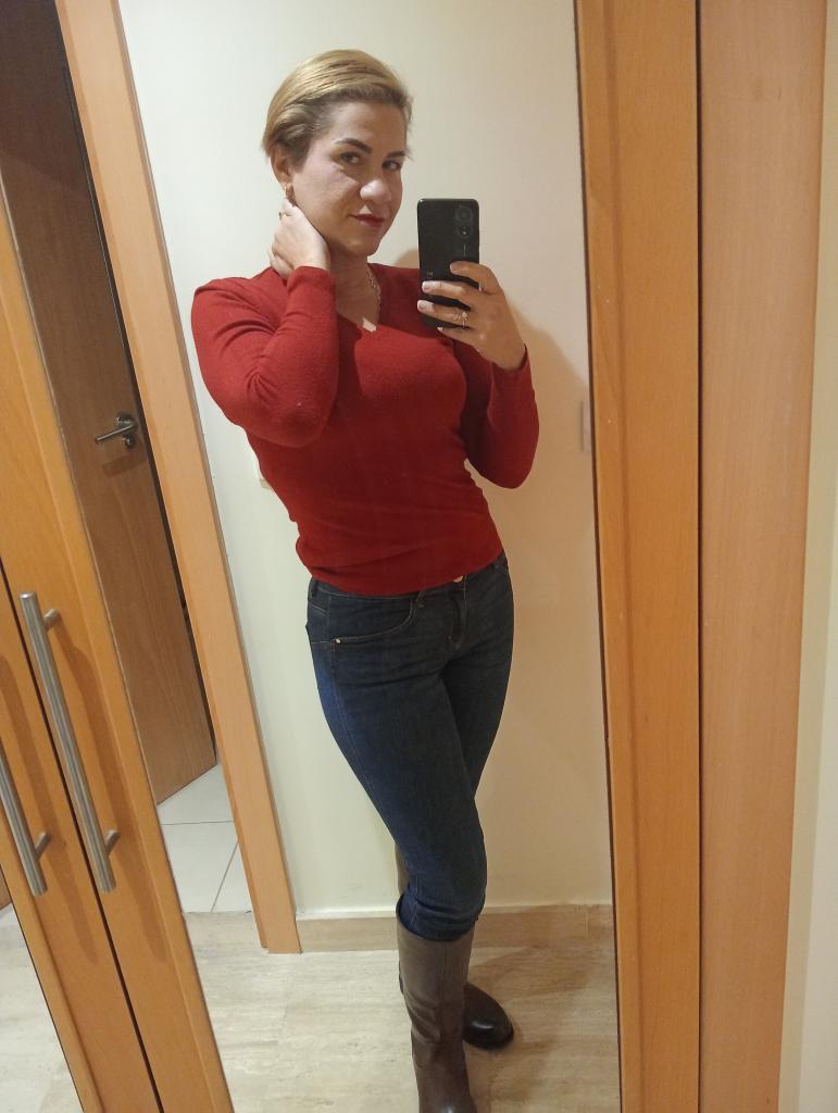 672017347: Chica busca chico en Cádiz