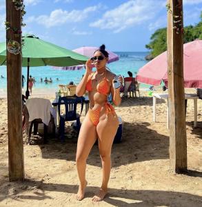 672528885: Chica busca chico en León