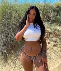 631743611: Chica busca chico en Huelva