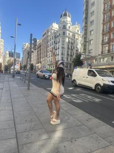 642881926: Chica busca chico en Sevilla
