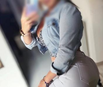 613435227: Chica busca chico en Navarra