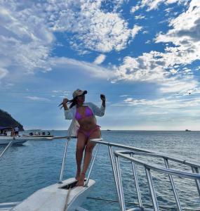 661112713: Chica busca chico en Gerona