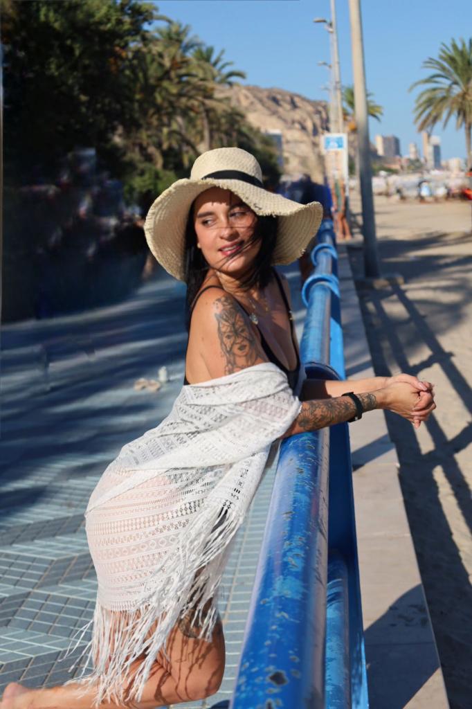 Chica busca chico en Alicante: 