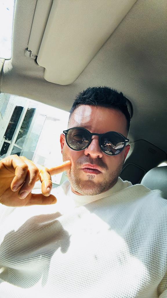 Chico busca chica en Málaga: 