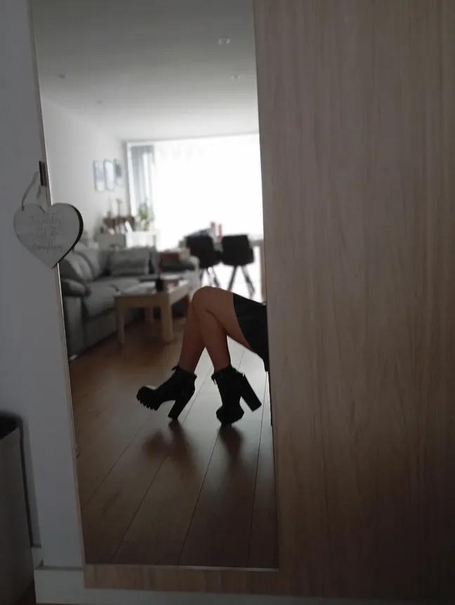 742062338: Chica busca chico en Asturias