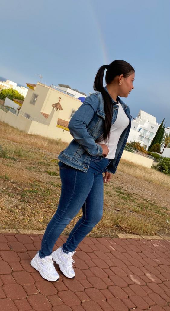 Chica busca chico en Gerona: 