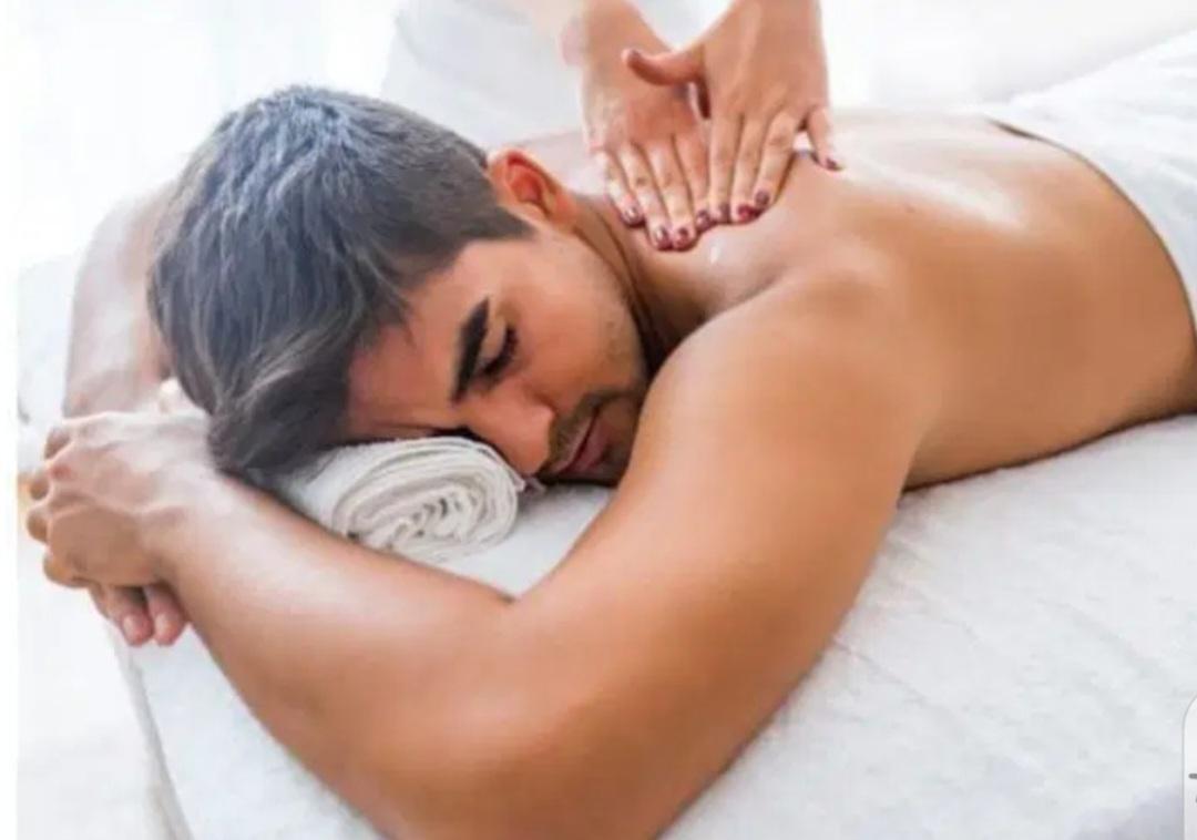 658504071: Chica busca chico en La Coruña