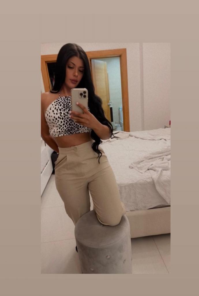 662328188: Chica busca chico en Ceuta