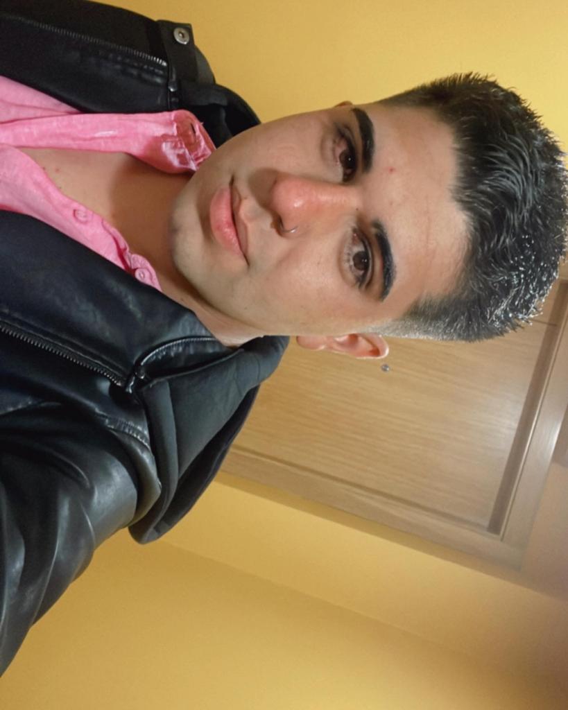 Chico busca chica en Lugo: 