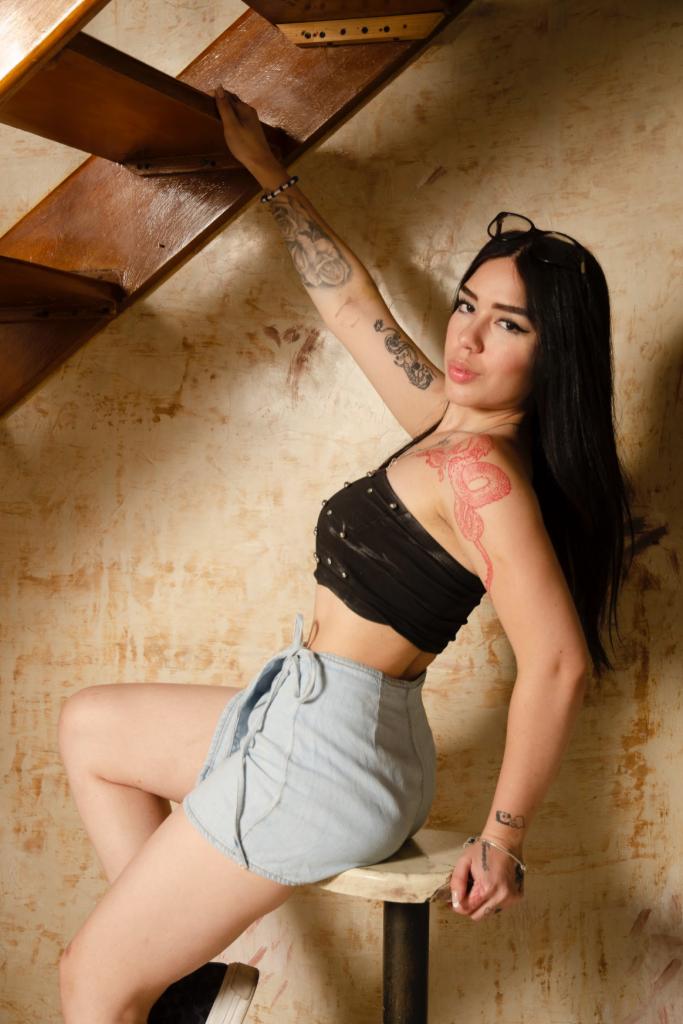 Chica busca chico en Ibiza: Chica busca chico