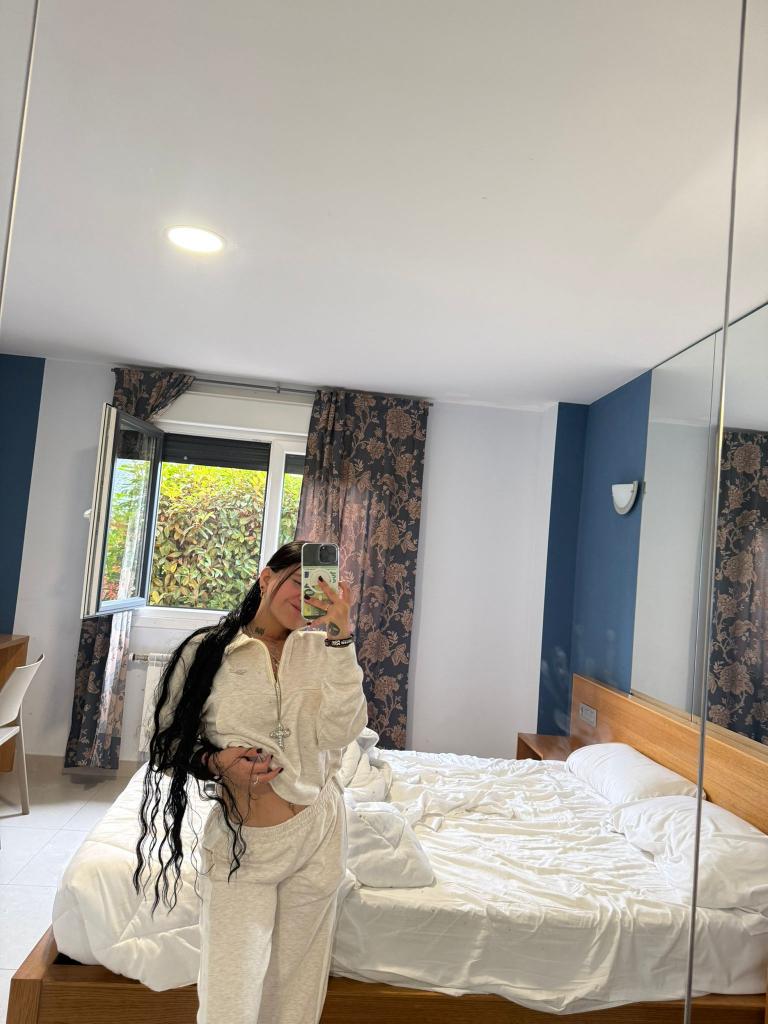 613933838: Chica busca chico en Cantabria