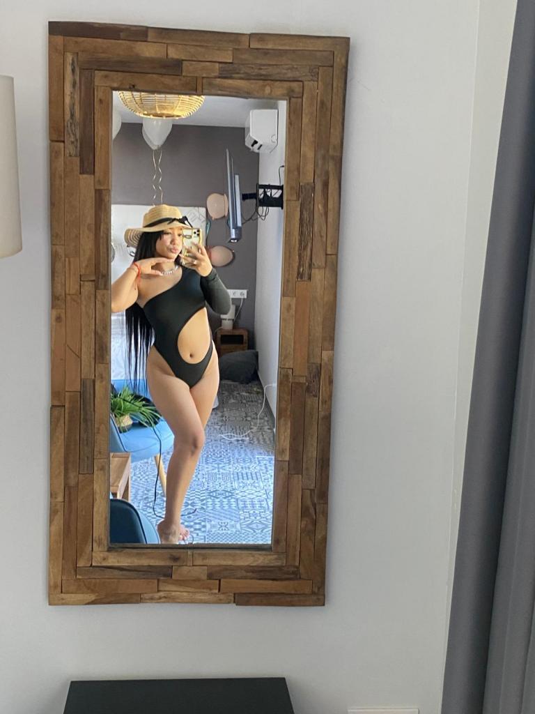 632958514: Chica busca chico en Granada