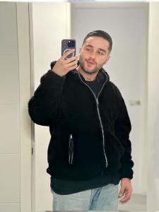 697193756: Chico busca chica en Málaga