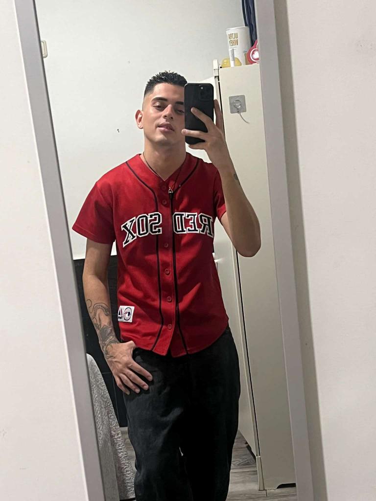 607905149: Chico busca chica en Madrid