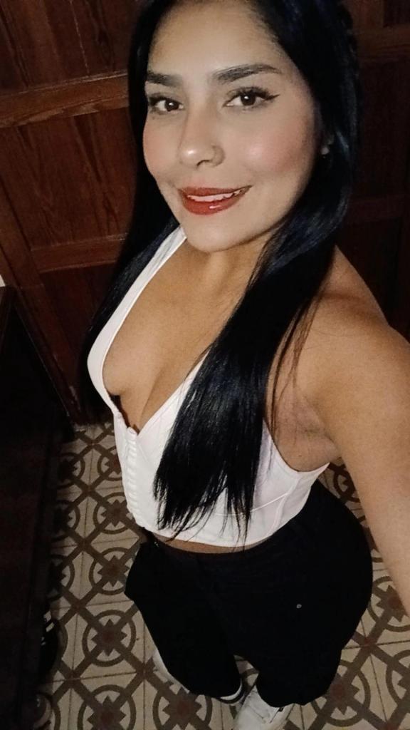 643740154: Chica busca chico en La Rioja