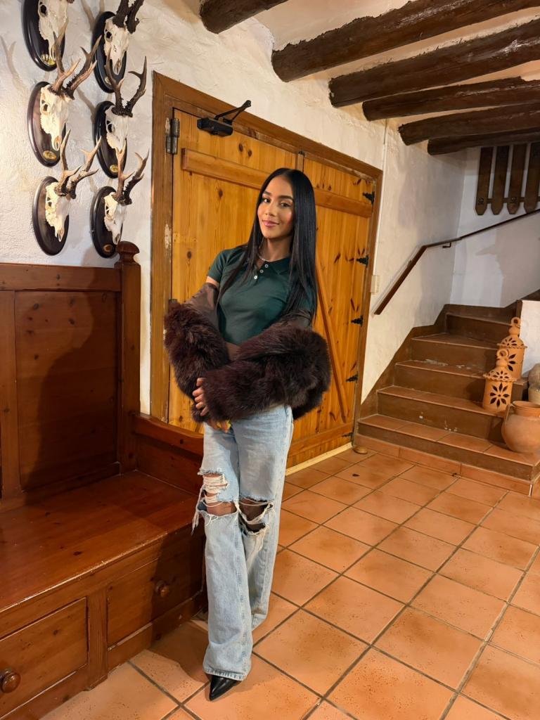 691298739: Chica busca chico en Zaragoza