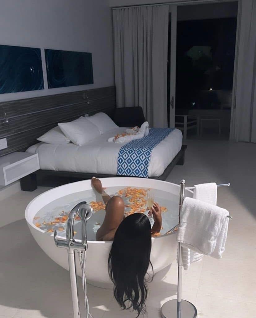 677470638: Transexual en Madrid