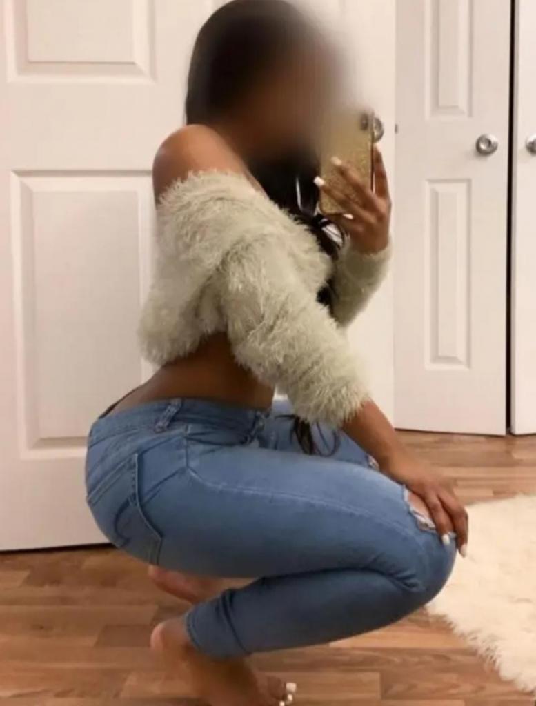 614708774: Chica busca chico en Lugo