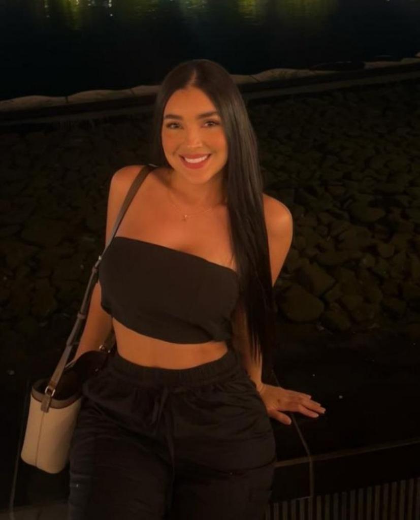 643457305: Chica busca chico en Mallorca