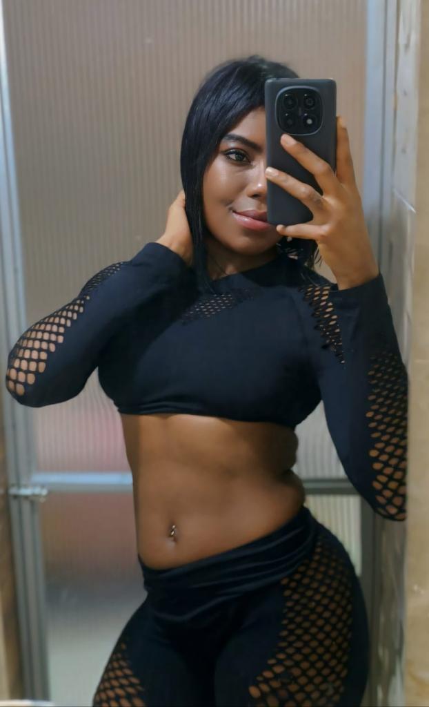 646441884: Chica busca chico en Granada