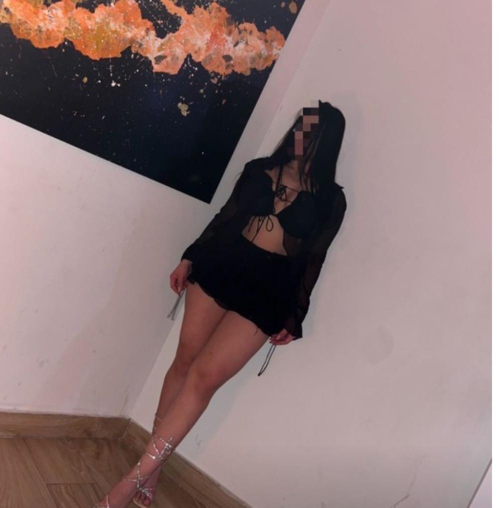 611287411: Chica busca chico en Málaga