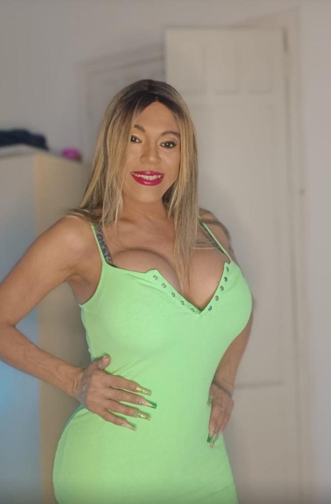 674447924: Chica busca chico en Tarragona