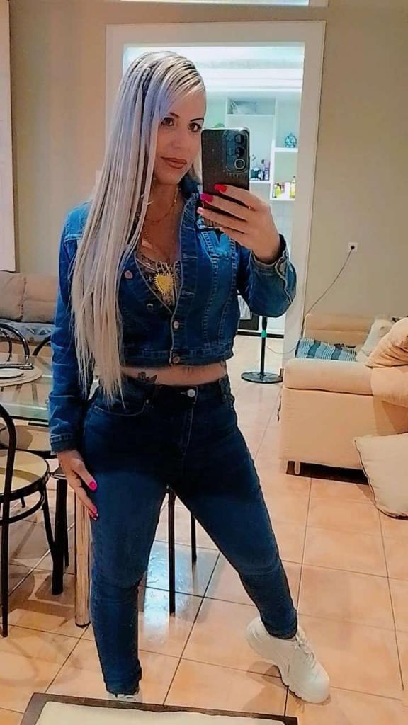 677697313: Chica busca chico en Las Palmas