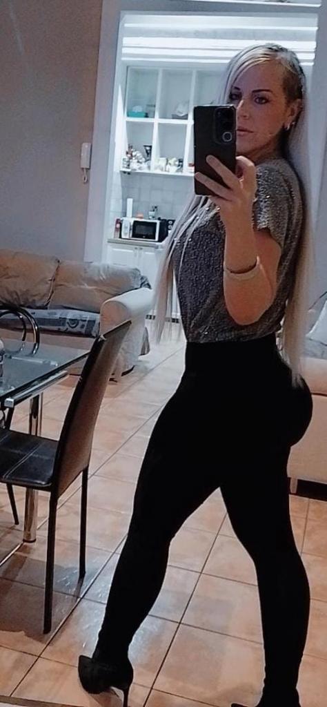 677697313: Chica busca chico en Las Palmas