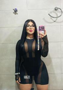 613582337: Chica busca chico en Cádiz