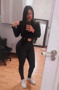 631986676: Chica busca chico en Tarragona