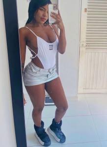 646441884: Chica busca chico en Granada