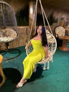 613468377: Chica busca chico en Barcelona