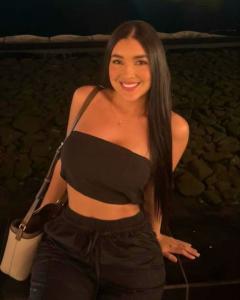 643457305: Chica busca chico en Mallorca