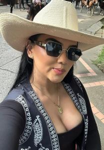 614834402: Chica busca chico en Navarra